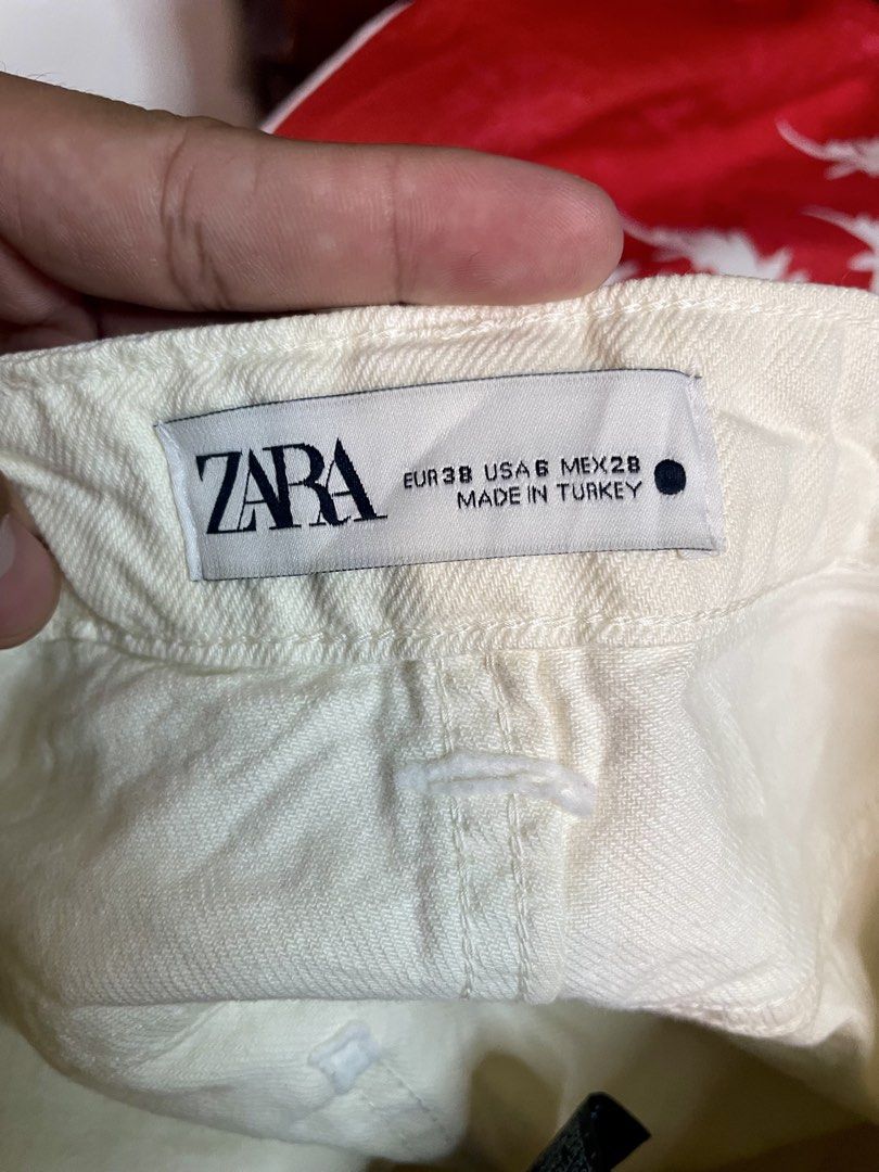 ZARA (Category: Shorts) located in Davao. Submitted by the_rare_hustla (Listing ID 1467201601, Image 3). Description: ZARA Issue Washable Stain Need Wash Only Color rate 10/10 Width - 32 Length - 23 Size 38 on tag Dm If Interested!.