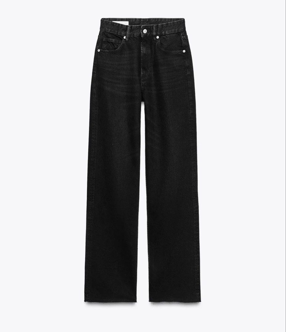 Zara 90’s Full Length Straight Jeans (Category: Jeans) located in Manila. Submitted by shesells3ashells (Listing ID 1467242910, Image 2). Description: .