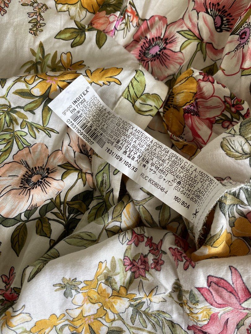 Zara Basic （分類：襯衫）位於 Hong Kong。 由 ping6578 提交（商品編號 1467180214，圖片 5）。簡介： 細節請看圖片。