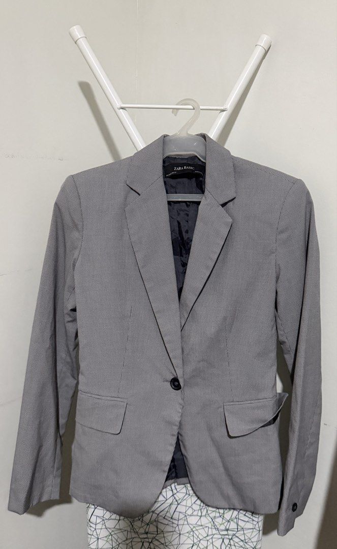 Zara Basic Houndstooth Blazer Size EUR 34 USA 2 (Category: Coats, Jackets and Outerwear) located in Mandaluyong City. Submitted by shopria0116 (Listing ID 1467296662, Image 1). Description: - Brand: Zara Basic - Style: Grey and white houndstooth tailored blazer - Details: Single-button closure, classic lapels, structured shoulders, two front flap pockets - Lining: Fully lined in black - Origin: Made in Vietnam - Condition: Clean inside and out - 