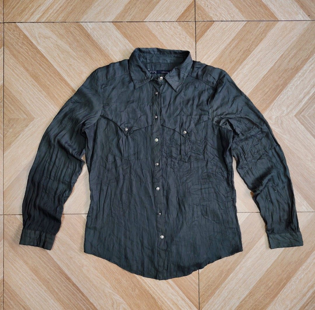 ZARA BASIC POLO LONGSLEEVES (Category: Longsleeves) located in Marikina City. Submitted by kingdrel (Listing ID 1467240243, Image 1). Description: ZARA BASIC POLO LONGSLEEVES W 19 L 26 VERYGOOD CONDITION NO ISSUE COLORATE 9.5-10.