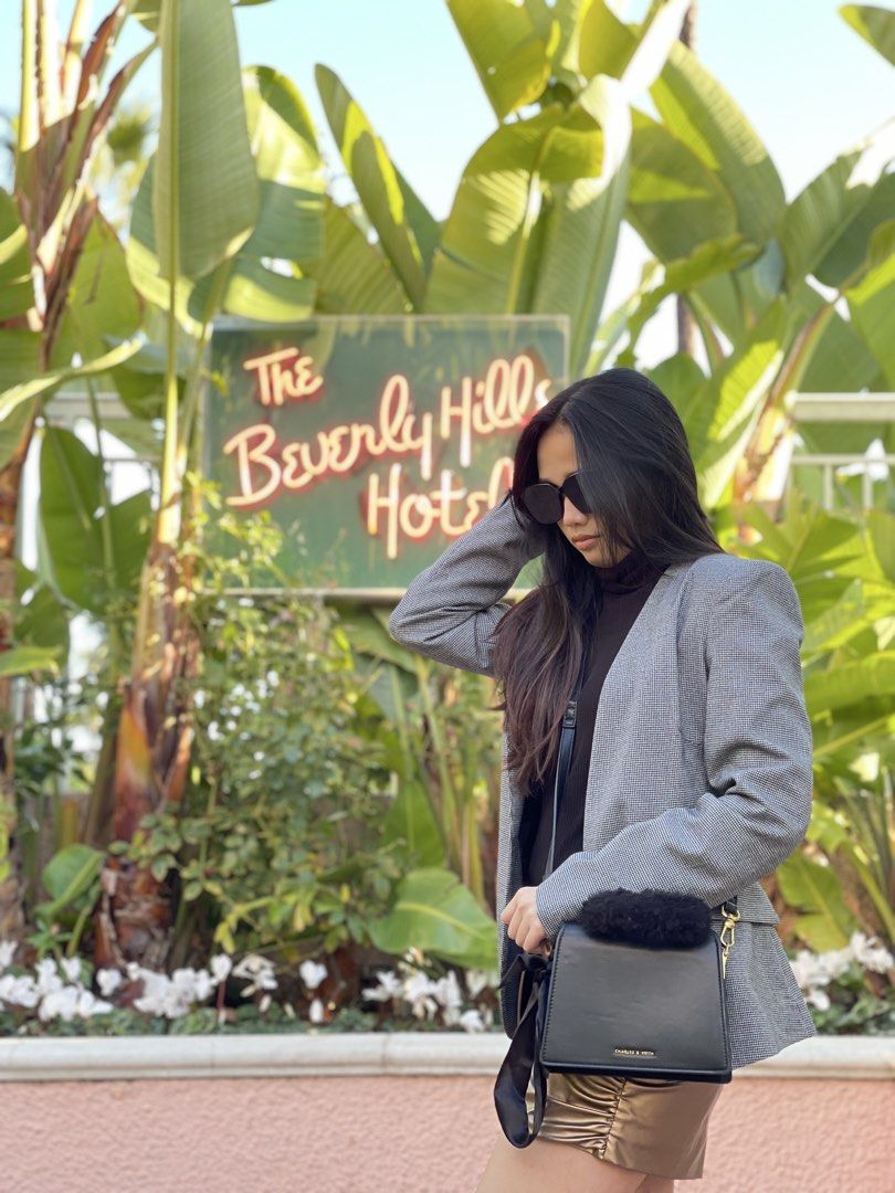 Zara Black Blazer Size S (Category: Coats, Jackets and Outerwear) located in Manila. Submitted by aera_song (Listing ID 1467307094, Image 2). Description: - Bought from Zara Los Angeles - Pattern: Black and white houndstooth - Size: EUR 36 / USA 4 (fits standard Small) - Fit: Tailored with single button closur.