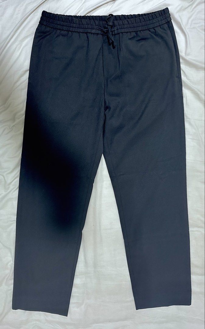 Zara Black Drawstring Trousers Pants Size L (Category: Trousers) located in Quezon City. Submitted by aussomefinds (Listing ID 1467206866, Image 1). Description: - Brand: Zara - Color: Black - Size: L (EUR L, USA L, MEX 32) - Waistband: Elastic with adjustable drawstring closure - Fit: Comfortable, ideal for casual and smart-casual wear - Origin: Made in Morocco - Condition: Clean, minimal signs of previous wear.