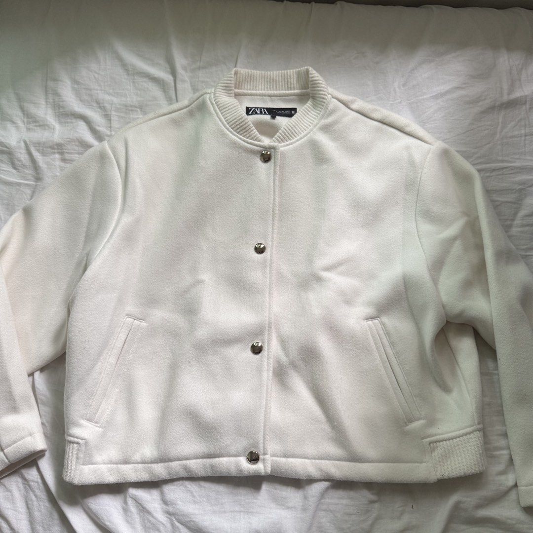 Zara Bomber Jacket (Category: Coats, Jackets and Outerwear) located in Manila. Submitted by shesells3ashells (Listing ID 1467245714, Image 3). Description: barely used bought for 3k.