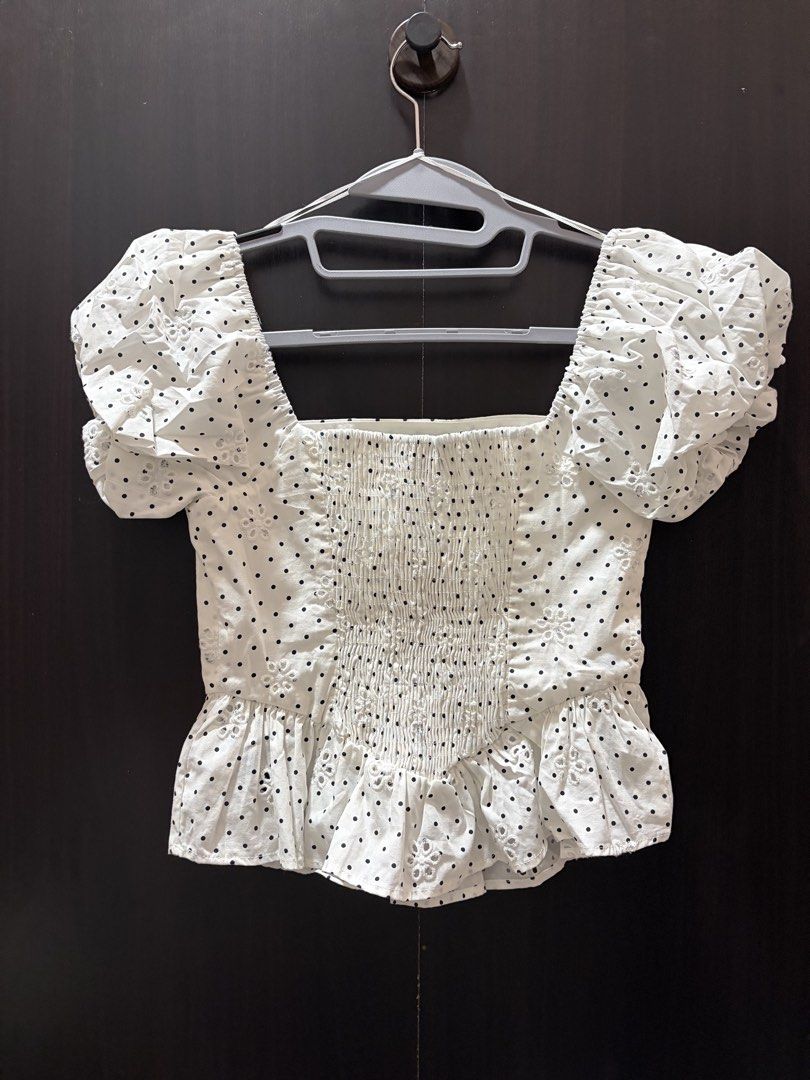 Zara Embroidered Polka Dot Top (Category: Blouses) located in Taguig. Submitted by house_of_petite (Listing ID 1467251442, Image 3). Description: Everything that you loved details in this top -embroidered -puff -polka dot -classy.