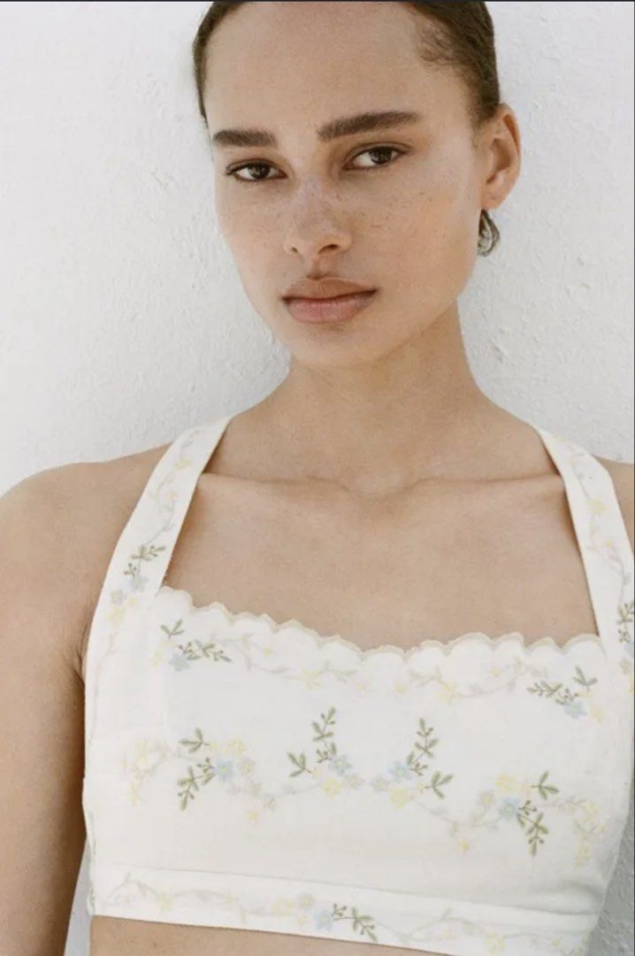 Zara Floral Embroidered Top (Category: Others Tops) located in Taguig. Submitted by house_of_petite (Listing ID 1467284135, Image 1). Description: Super cute details. Di ko lng xa kayang irampa. Selling super low.