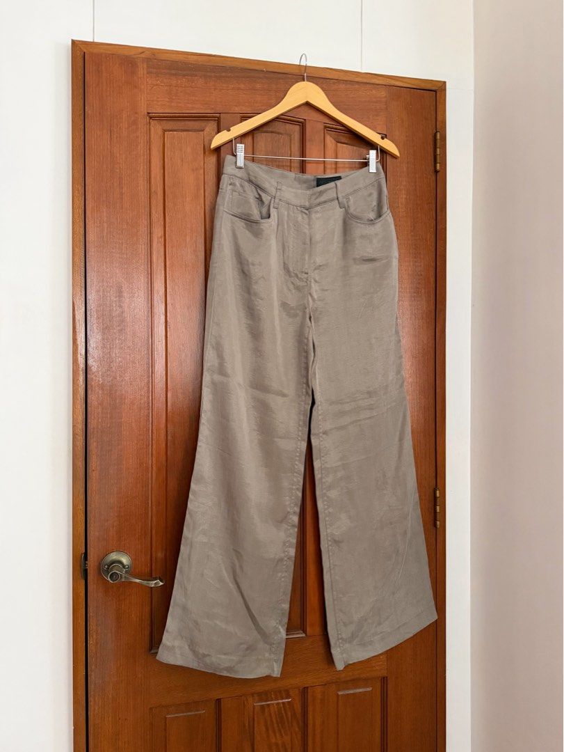 Zara Flowing Satin Trousers (Category: Other Bottoms) located in Paranaque City. Submitted by consciouscleanout (Listing ID 1438029297, Image 1). Description: Brand new with tags. Only worn to fit Bought for 3,995 M on tag, fits 29-30 Read before making an offer! - All photos posted. No when worns or extra measurements unless already included in the listing. Please use your own judgment. - Any issues will be listed. I’m very honest with my items.