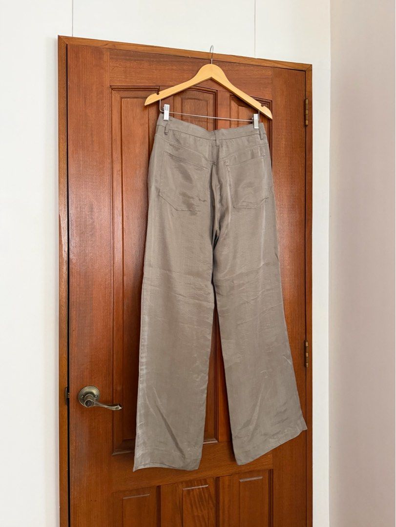 Zara Flowing Satin Trousers (Category: Other Bottoms) located in Paranaque City. Submitted by consciouscleanout (Listing ID 1438029297, Image 2). Description: Brand new with tags. Only worn to fit Bought for 3,995 M on tag, fits 29-30 Read before making an offer! - All photos posted. No when worns or extra measurements unless already included in the listing. Please use your own judgment. - Any issues will be listed. I’m very honest with my items.