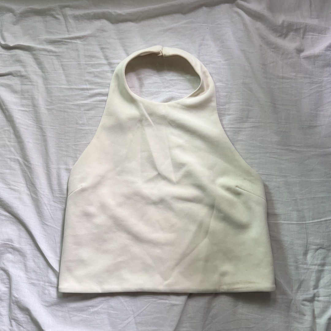 Zara Halter Top (Category: Sleeveless) located in Manila. Submitted by shesells3ashells (Listing ID 1467264297, Image 1). Description: .
