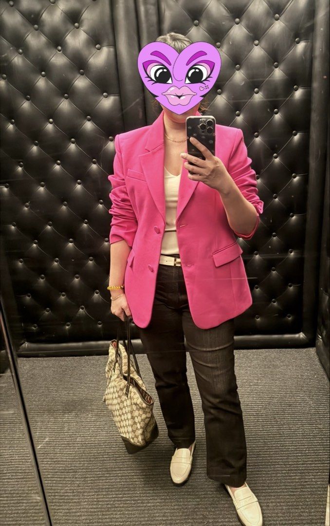 Zara Hot Pink Blazer (Category: Coats, Jackets and Outerwear) located in Taguig. Submitted by kittychum (Listing ID 1466981623, Image 2). Description: 💯Zara Original Fuschia Pink Size: Large Condition: Almost new used once only.