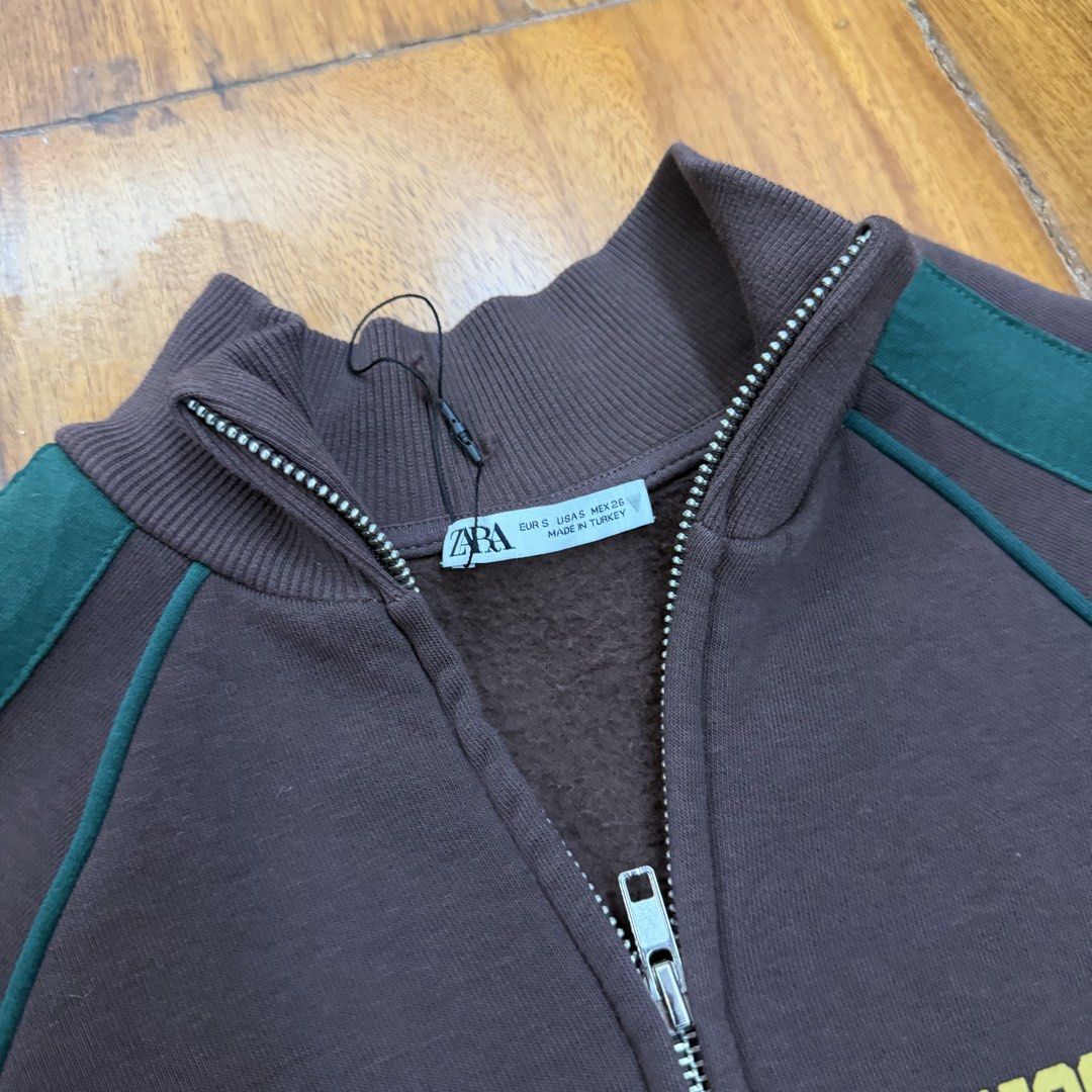 Zara Jacket (Category: Coats, Jackets and Outerwear) located in Muntinlupa City. Submitted by myrandomthingz (Listing ID 1467352917, Image 2). Description: .