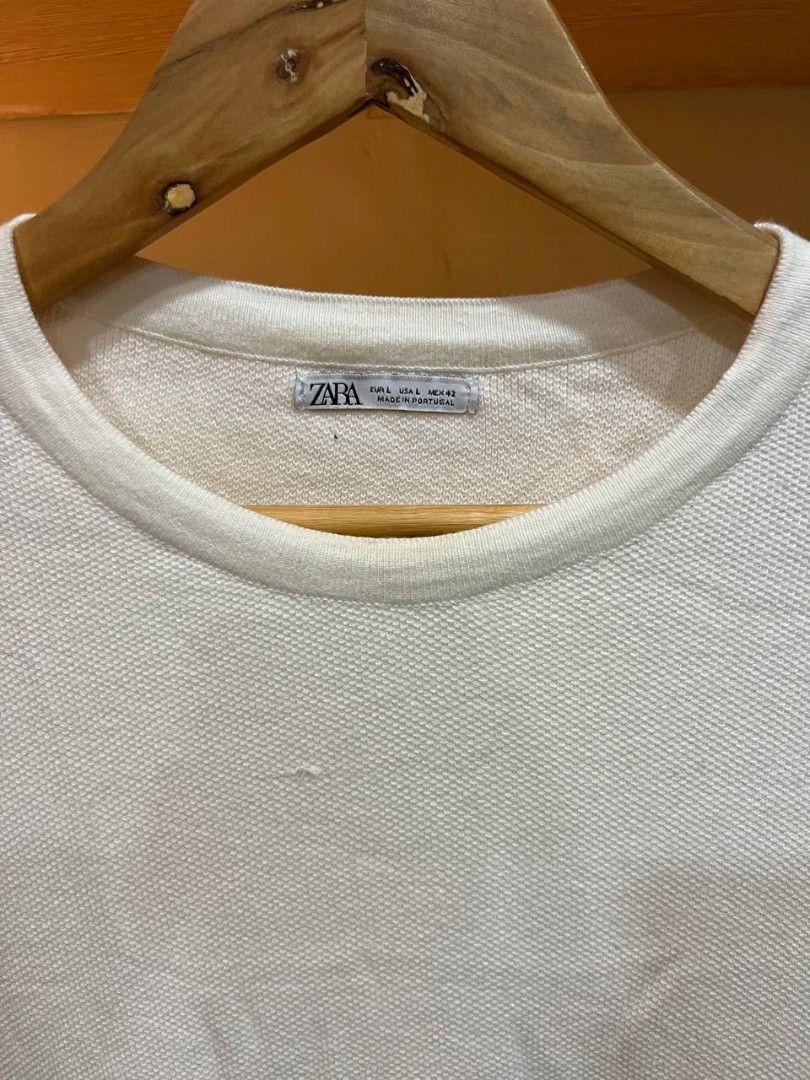 Zara Man textured ottoman shirt (Category: Tshirts & Polo Shirts ) located in Quezon City. Submitted by michypeachyy1 (Listing ID 1467256406, Image 2). Description: 250 plus shipping XL to 2Xl size.