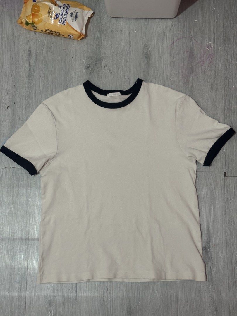 Zara ringer shirt size large (Category: Tshirts & Polo Shirts ) located in Pasay City. Submitted by itsmeazula (Listing ID 1467353465, Image 1). Description: Bought if for 1.3k Size large fits to medium .