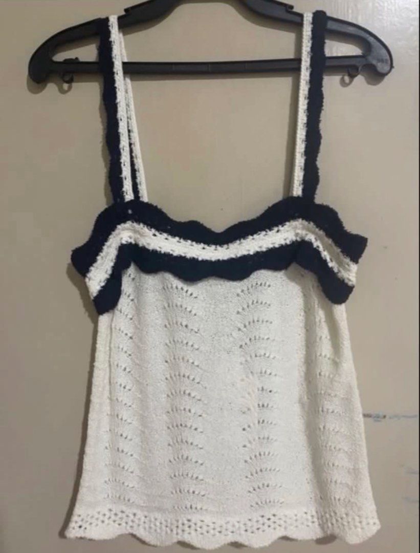 Zara Sleeves Top - Crochets 🧶 (Category: Sleeveless) located in San Juan City. Submitted by bernac8 (Listing ID 1467220977, Image 2). Description: .