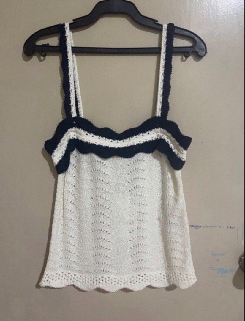 Zara Sleeves Top - Crochets 🧶 (Category: Sleeveless) located in San Juan City. Submitted by bernac8 (Listing ID 1467220977, Image 1). Description: .