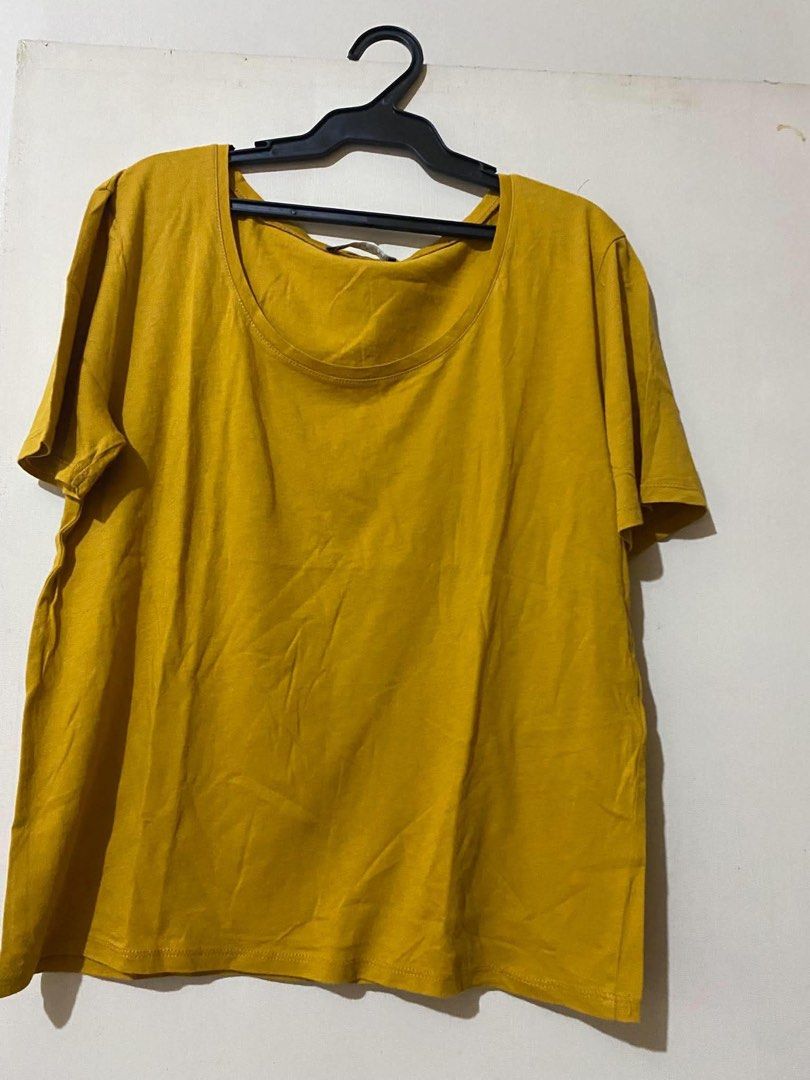 Zara top (Category: Blouses) located in Calamba. Submitted by rache31 (Listing ID 1467238167, Image 1). Description: Zara top.