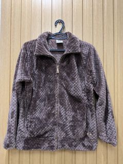 (Category: ) located in . Submitted by preloved_with_love_ (Listing ID 1467333429, Image 1). Description: .