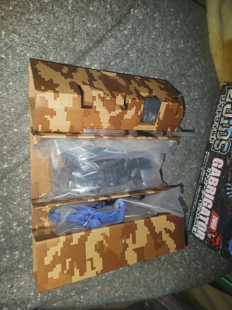 Zoids (Category: Action & Battle Toys) located in General Mariano Alvarez. Submitted by fraynaedwa11699 (Listing ID 1467358427, Image 3). Description: Not mint Box. Brand new. Zoids . takara Tomy brand.