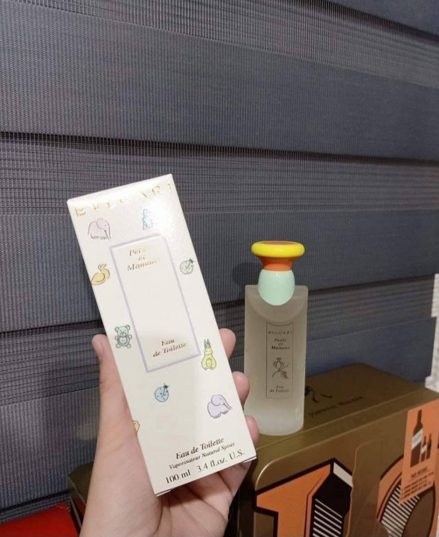 100% ORIGINAL PERFUME (Category: Fragrance & Deodorants) located in Lipa City. Submitted by prettymaj25 (Listing ID 1467438250, Image 2). Description: Bagay na bagay for those na like ang soft and gentle scent 👉🤱👼 𝐁𝐯𝐥𝐠𝐚𝐫𝐢 𝐏𝐞𝐭𝐢𝐭𝐬 𝐞𝐭 𝐌𝐚𝐦𝐚𝐧𝐬 Available ! Powdery floral scent for women. 📱PM us now to order 👉🛍.