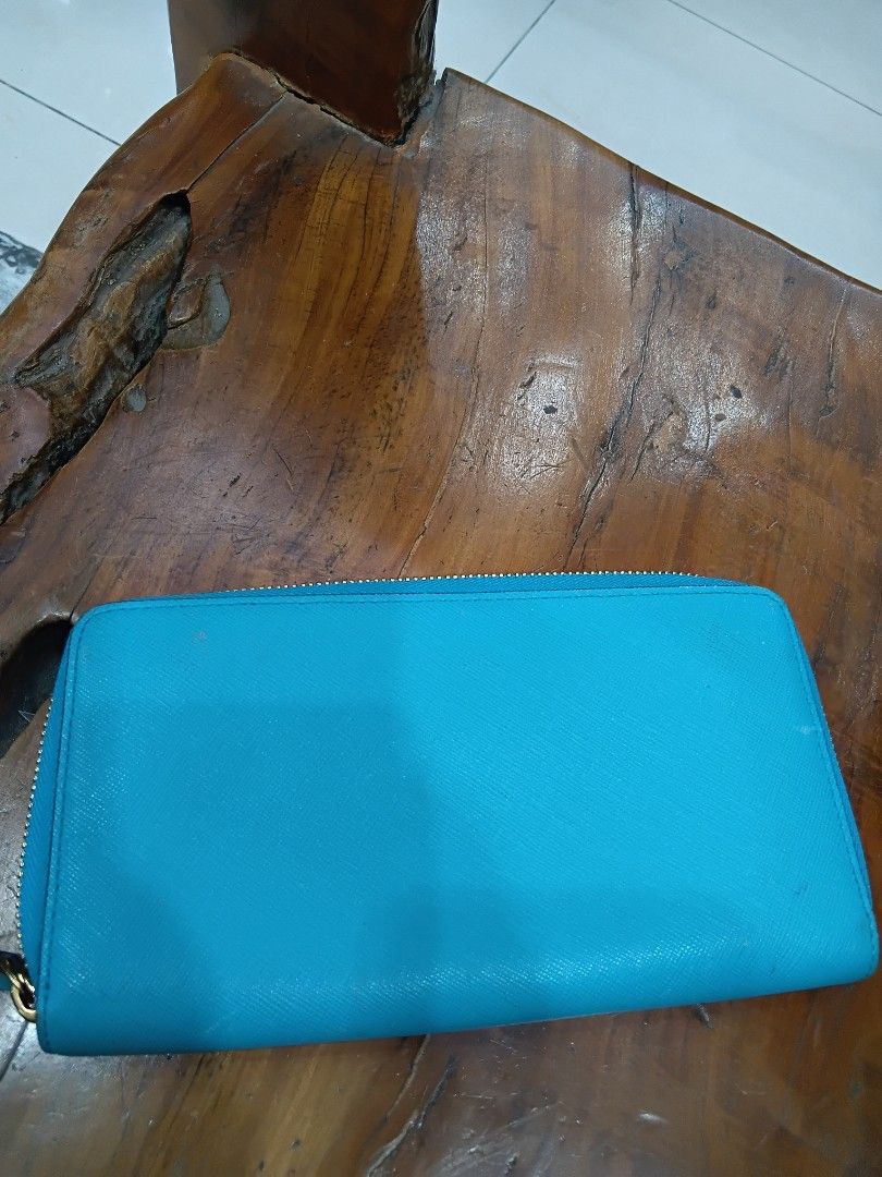 12Card Slots MCM (Category: Wallets & Card holders) located in Subic. Submitted by AnythingBrandedby_May (Listing ID 1467490680, Image 2). Description: MCM.