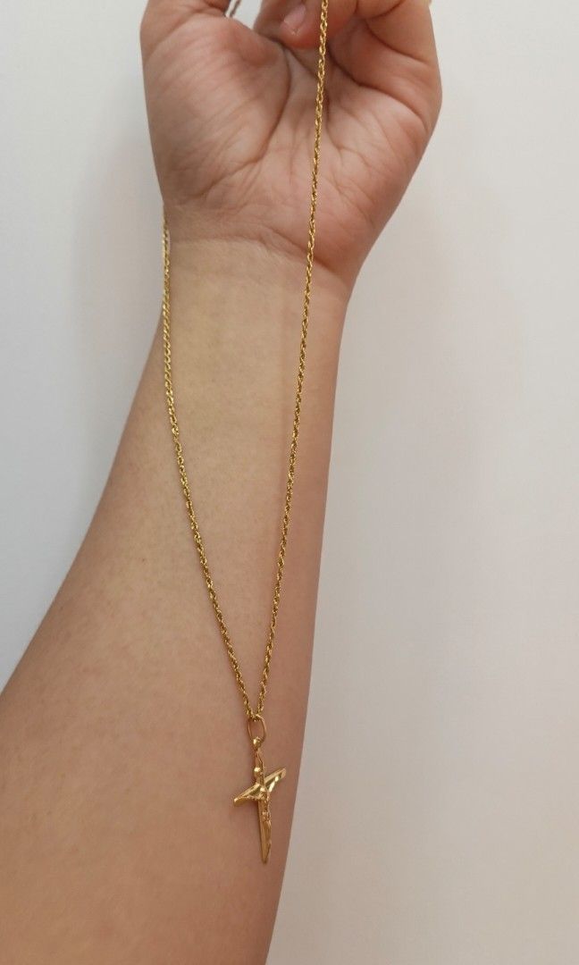 18k saudi gold (Category: Everything Else Others) located in Cavite. Submitted by chuvaness (Listing ID 1467396225, Image 2). Description: 16k 2.50 grams saudi gold necklace wt pendant 22 inches.