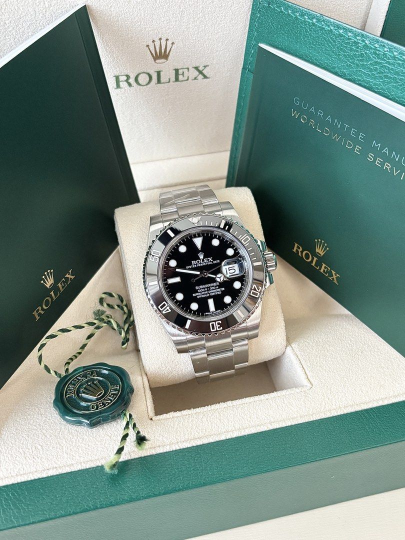 2014 Rolex Submariner Date Ref.116610LN (Category: Luxury Watches) located in Paranaque City. Submitted by carlobsantos (Listing ID 1467541631, Image 3). Description: FOR SALE🚨🚨🚨 2014 Rolex Submariner Date Ref.116610LN -9.7/10 Excellent Condition -Foreign AD -40mm case size -Cal 3135 Automatic Movement -48hrs Power Reserve -Complete Set Price: P698,000 Maeetups in Sucat/Bicutan Parañaque, Las Piñas, Alabang, Makati, BGC, Rockwell, MOA and Gree