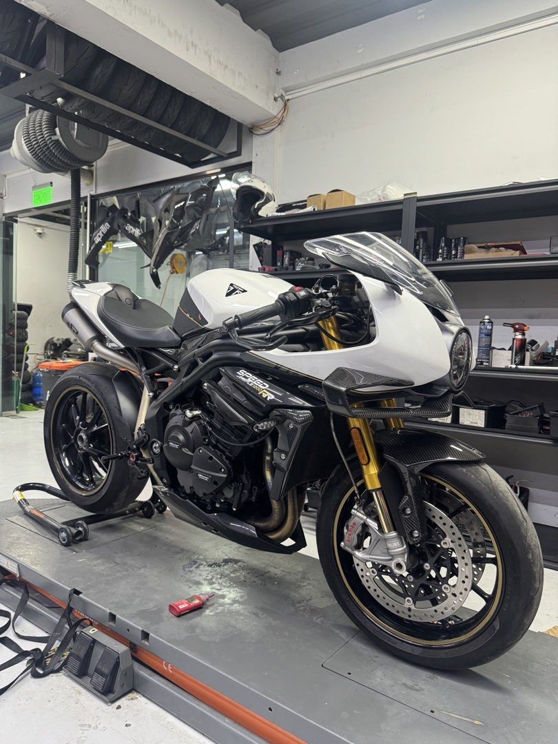 2023 Triumph Speed Triple 1200 RR Motorcycle (Category: Motorbikes for Sale) located in Malolos. Submitted by ar.patrickcruz (Listing ID 1467377579, Image 3). Description: For Sale 2023 Triumph Speed Triple 1200 RR mileage 3,223 Upgrades (Worth 235,000) Spark Exhaust Double Dyno Carbon worth 95,000 Rizoma Stealth Mirrors 35,000 Fullsix Brake and Clutch Lever Carbon Guard worth 20,000 Guiles Rearset worth 55,000 Carbon Winglet from Thailand worth 
