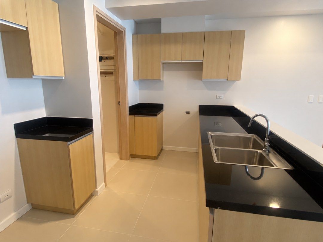 2-Bedroom Unit for Rent — Viento at Cerca (Category: Apartments & Condos) located in Muntinlupa City. Submitted by koperfecto (Listing ID 1467363304, Image 2). Description: A 79 sqm 2-Bedroom Unit with Balcony facing pool *Monthly rental rate includes association dues and two parking slots at Basement 1. Rental rate is negotiable depending on the preferred arrangement (unit only or with one or two parking slots). ✨ Unit Features • Living and dini