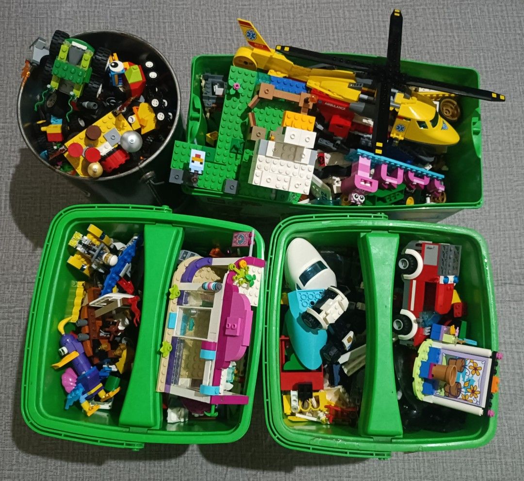 9.6kg Lego (Category: Lego & Building Sets) located in Davao. Submitted by zeek_key_collectibles (Listing ID 1467582839, Image 1). Description: Mixed Lego set,.