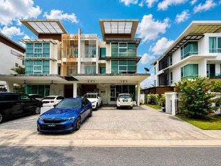 (Category: ) located in . Submitted by mudah696042 (Listing ID 1456045215, Image 1). Description: .