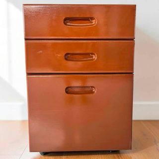 (Category: ) located in . Submitted by ilovecuratedfurnitures (Listing ID 1467404258, Image 1). Description: .