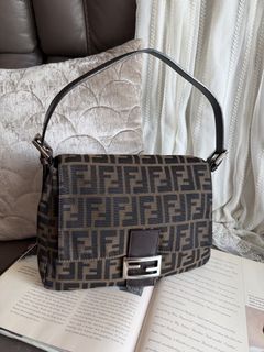 （分類：）位於 。 由 blackvintage_granny_65230308 提交（商品編號 1467399784，圖片 1）。簡介： 。