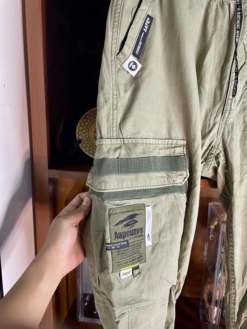 AAPE (Category: Joggers) located in Davao. Submitted by the_rare_hustla (Listing ID 1467506343, Image 3). Description: AAPE Issue Washable Stain (Super Minimal) Need Wash Only Color rate 9/10 Width - 34-36 Length - 39 Size L on tag Dm If Interested!.