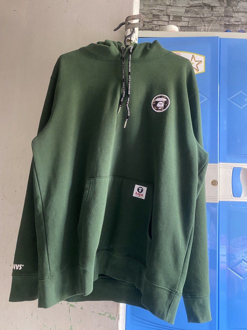 Aape by A Bathing Ape Hoodie (Category: Coats, Jackets and Outerwear) located in Rizal. Submitted by kenrick_2003 (Listing ID 1467435360, Image 1). Description: Aape by A Bathing Ape Hoodie Size: XL Measurements Width: 24 Length: 28 Condition: Like new.