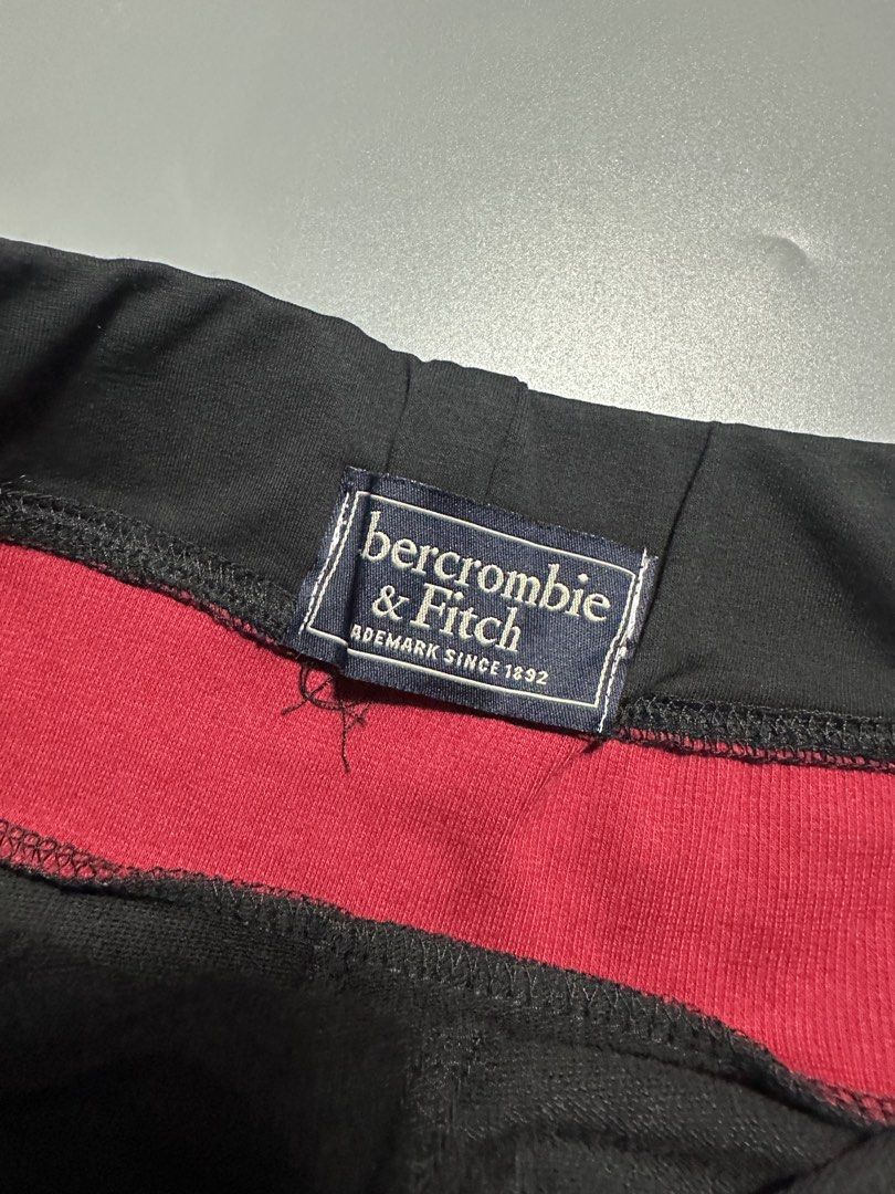 Abercrombie (Category: Shorts) located in Legazpi City. Submitted by lootsi (Listing ID 1467534962, Image 3). Description: .