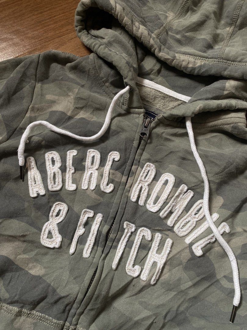 Abercrombie & fitch jacket (Category: Coats, Jackets and Outerwear) located in Paete. Submitted by fat.archives (Listing ID 1467503342, Image 3). Description: Dimes Bust 19 Length 24 +sf.