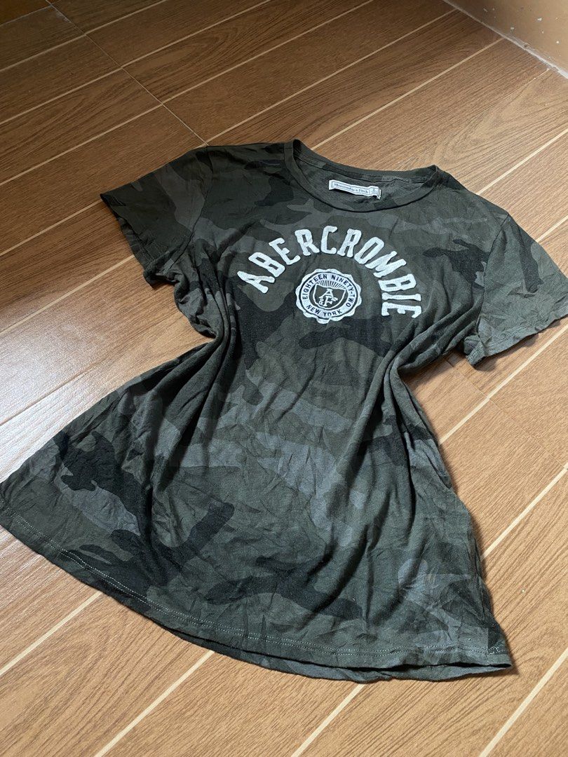 Abercrombie top (Category: Shirts) located in Paete. Submitted by fat.archives (Listing ID 1467507885, Image 1). Description: Dimes Bust 20 Length 25 +sf.