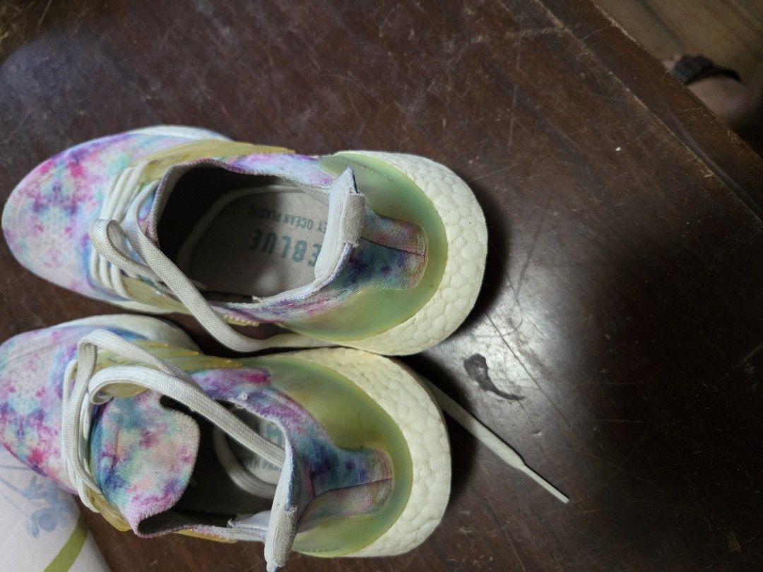Addidas size (Category: Sneakers) located in Manila. Submitted by fanfanny01 (Listing ID 1467372269, Image 3). Description: Buyer shoulders the freight cost.