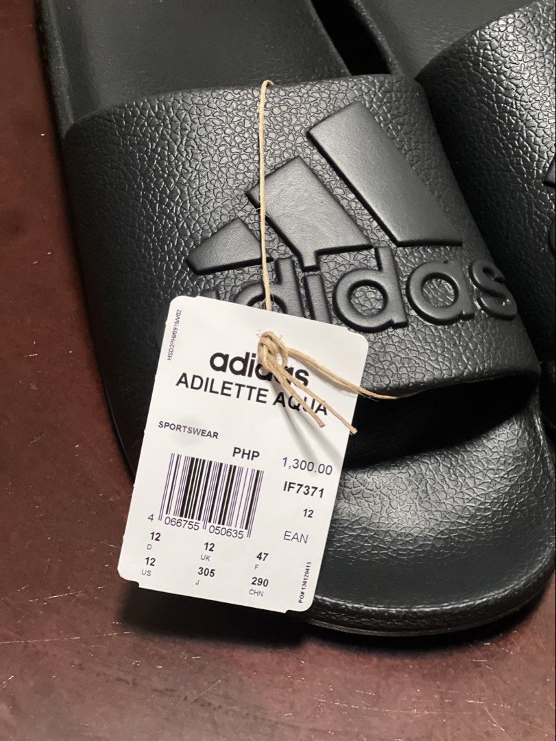 Adidas Adilette Aqua (Category: Slippers & Slides) located in San Fernando. Submitted by odd_yannie (Listing ID 1467457722, Image 2). Description: .