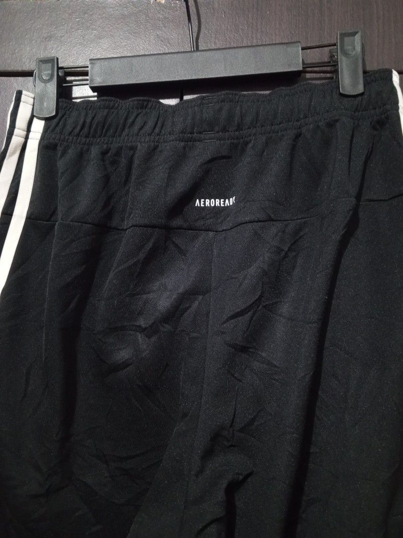 Adidas Aeroready 3 stripes pants (Category: Activewear) located in Santa Maria. Submitted by paulo-garcia21 (Listing ID 1467400827, Image 2). Description: .