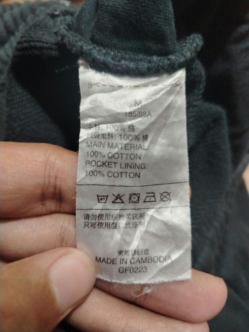 Adidas jogger back big logo (Category: Joggers) located in Lal-Lo. Submitted by keenlion_7de5f3 (Listing ID 1467562180, Image 3). Description: -Dimes 32 to 33W by 41.5L -Size l to semi xl -Issue:none -Color rate:8/10 -negotiable -+sf -Payment first before ship -Mop:GCush -Ship by jnt.
