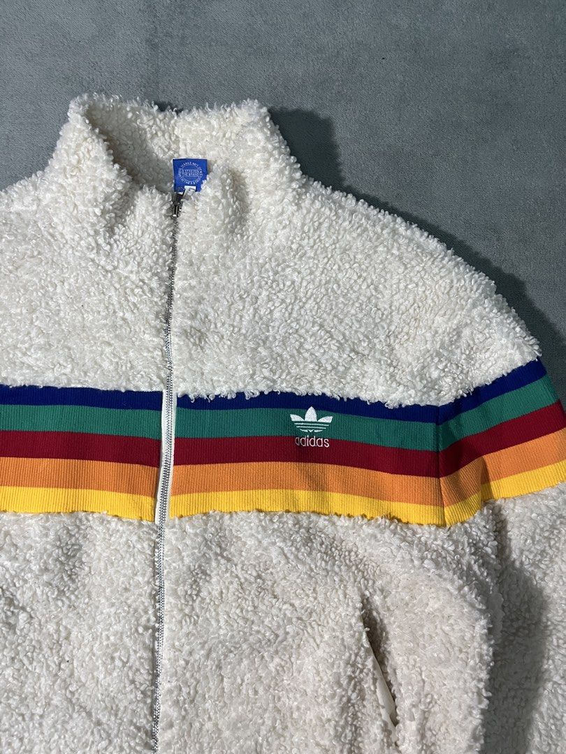 Adidas Sherpa Jacket (Category: Activewear) located in Marilao. Submitted by thriftyy_69 (Listing ID 1467410253, Image 3). Description: * ��Very Good Condition * ��Color rate: 9/10 * �width: 25 * ��length: 28 * ��Best fit: Large.