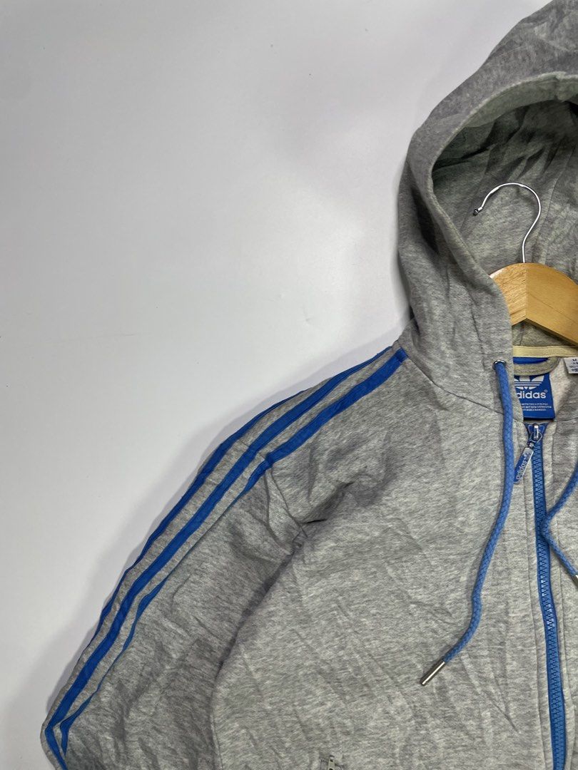 Adidas Track Full Zip Jacket (Category: Activewear) located in Dasmarinas. Submitted by just_find_castleton (Listing ID 1467543031, Image 3). Description: Adidas Track Full Zip Jacket Size: Medium Dimension: Width - 21 Length - 24 Condition - 9/10 -Check pics -1-2 days reservation only -Flakers/Bogus will be posted -Add sf -This is thrift item please manage your expectations..