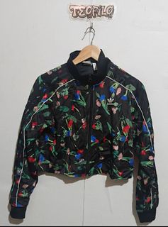 (Category: ) located in . Submitted by teofilo-thrifted (Listing ID 1467394437, Image 1). Description: .
