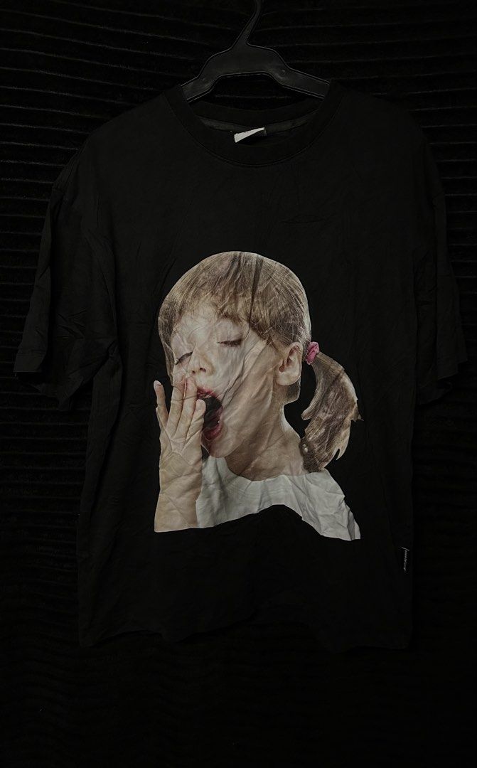 ADLV BABY FACE TEE (Category: Tshirts & Polo Shirts ) located in Taguig. Submitted by thriftboy23 (Listing ID 1467519657, Image 1). Description: Size 1 Excellent condition No major flaws Color rate: 10/10 Location: Taguig Pinagsama.