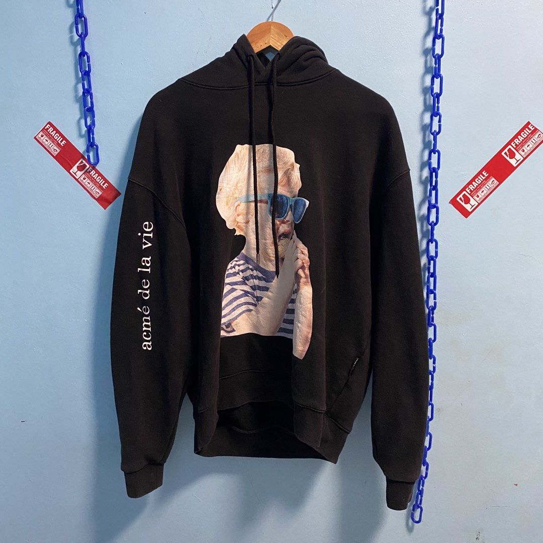 Adlv hoodie (Category: Hoodies) located in Santo Tomas. Submitted by niftynook_22 (Listing ID 1467513752, Image 1). Description: Excellent condition No issue 9/10 color rate Size 1 on tag .