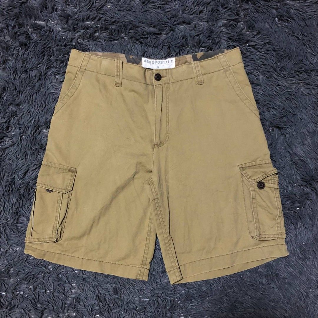 Aeropostale Cargo Shorts (Category: Shorts) located in Camiling. Submitted by thriftscape2024 (Listing ID 1467493476, Image 1). Description: Excellent Condition Color rate: 9/10 Issue: ❌❌❌ W: 38 L: 24 Thigh: 15 Leg Opening: 13.5.