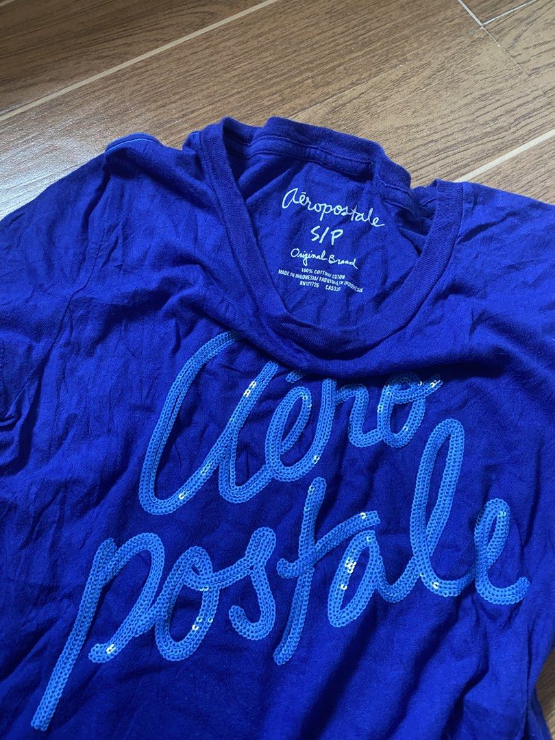 Aeropostale sequin top (Category: Shirts) located in Paete. Submitted by fat.archives (Listing ID 1467507174, Image 2). Description: Dimes Bust 16 Length 24 +sf.