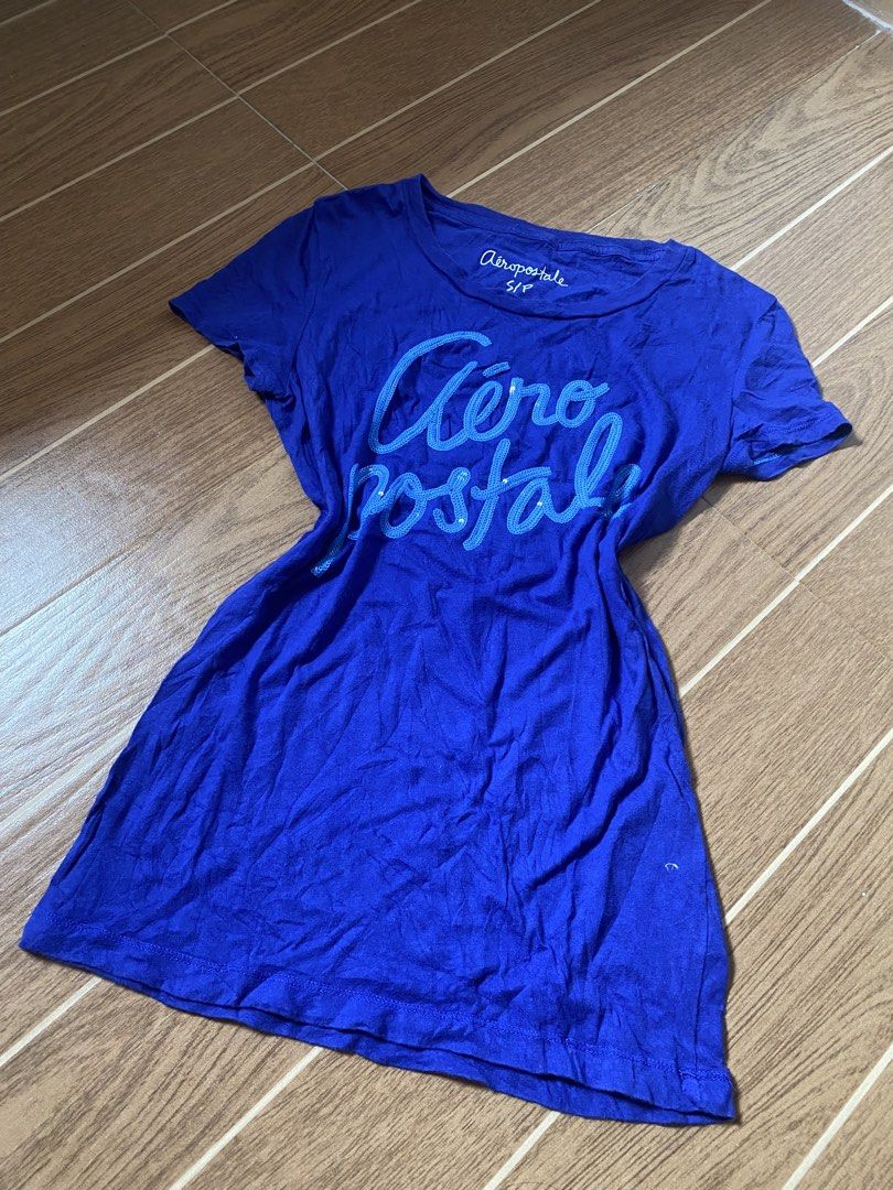 Aeropostale sequin top (Category: Shirts) located in Paete. Submitted by fat.archives (Listing ID 1467507174, Image 1). Description: Dimes Bust 16 Length 24 +sf.