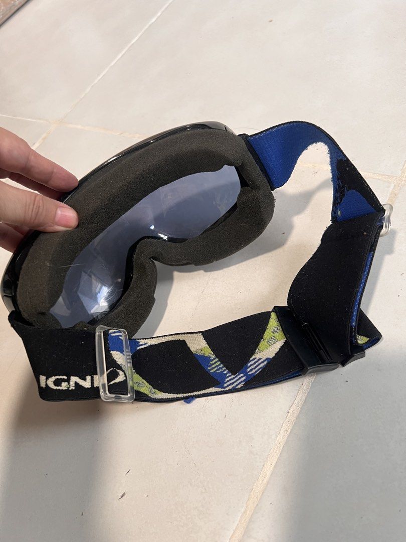 Affordable IGNIO ski and snowboard goggles 😍👌🏻 (Category: Sunglasses & Eyewear) located in Malolos. Submitted by afford.japan (Listing ID 1467583057, Image 3). Description: .